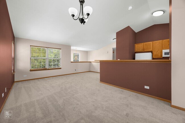 Foto del edificio - North Naperville Two Bedroom