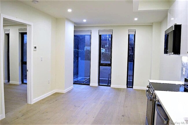 Building Photo - 41-15 44th St