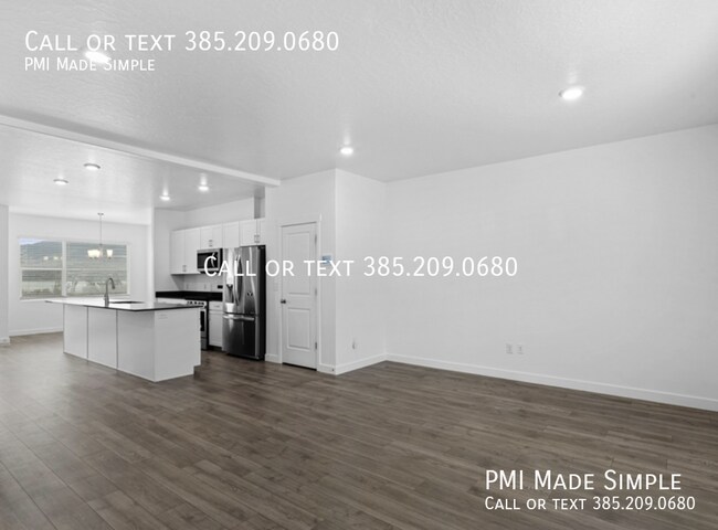 Building Photo - 1107 E Hatch Row