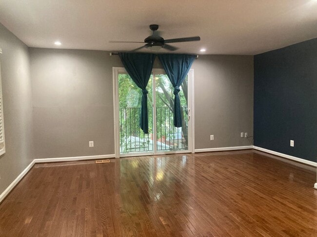 Foto del edificio - 16611 Geddy Ct