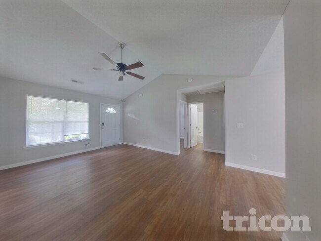 Building Photo - 113 E Panther Creek Rd