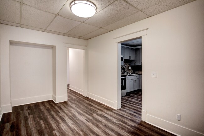 Building Photo - 222 E Aurora St