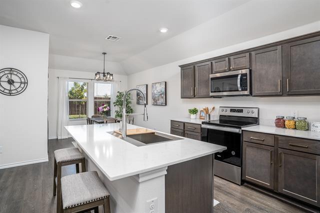 Building Photo - 981 Glover Dr