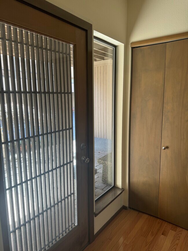 Foto del edificio - 1411 N 200th St