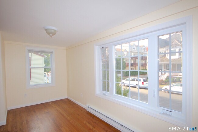 Foto del edificio - 49 Pleasant St