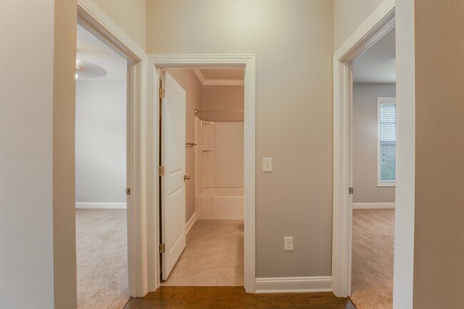 Building Photo - 149 Laurel Hill Pl