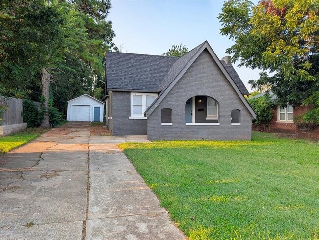 Building Photo - 1828 NW 40th St