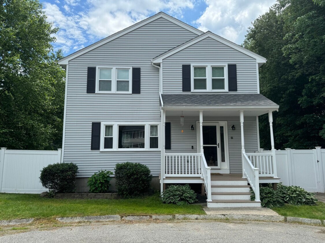 Foto principal - Modern 3 Bedroom Single Family - Available...