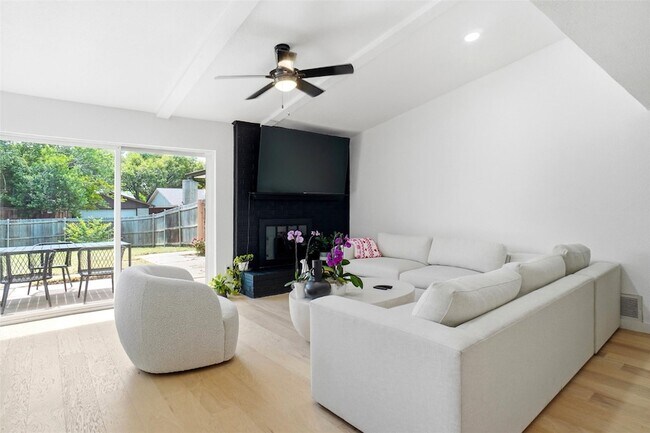 Foto del edificio - 1820 Castille Dr