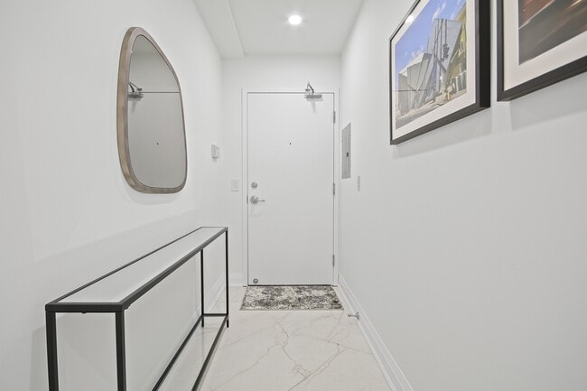 Building Photo - 208 Queens Quay W