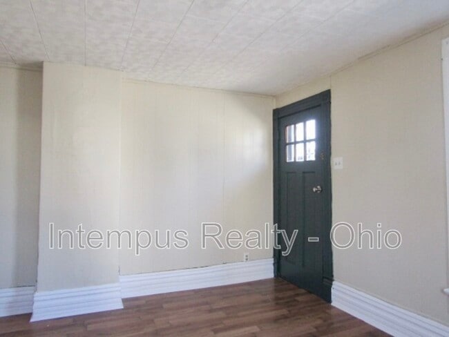 Building Photo - 236 E Winter St