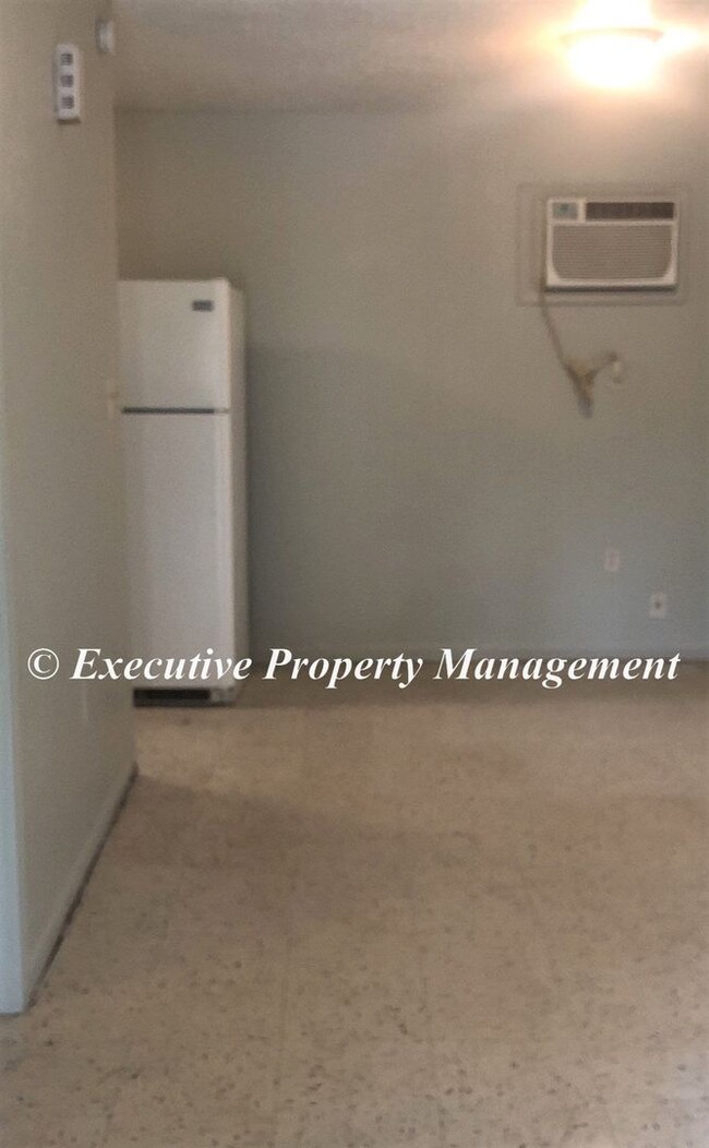 Building Photo - 506 Sunset Ln