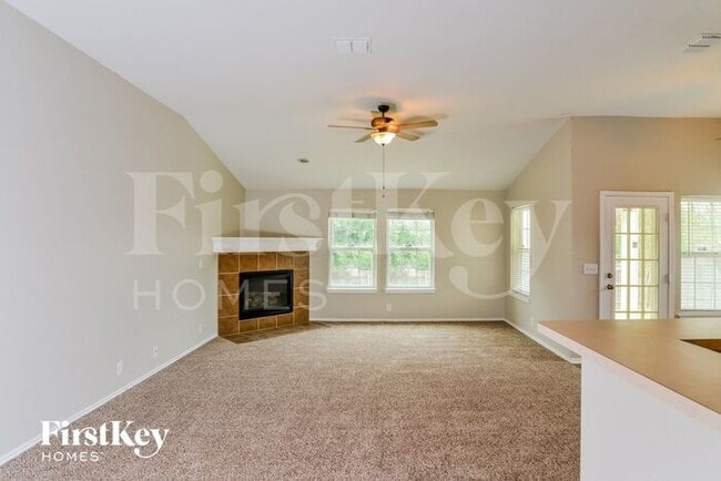 Foto del edificio - 13701 Laramie Hill