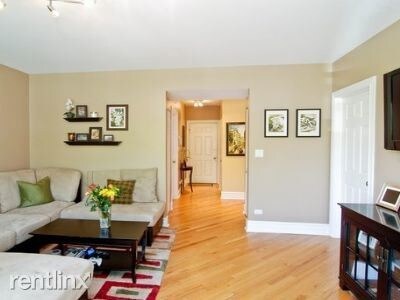 Foto del edificio - 2 br, 1 bath  - 4838 N Ashland Ave Apt 2E