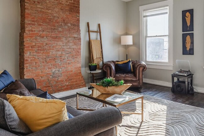 Foto del edificio - 1614 Mansfield St