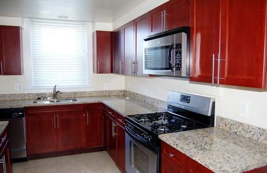 Building Photo - North Severn Village - No Costs Utilities*