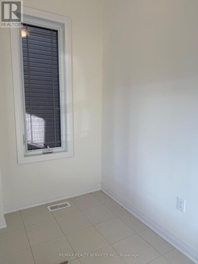 Building Photo - 64 Masters Dr