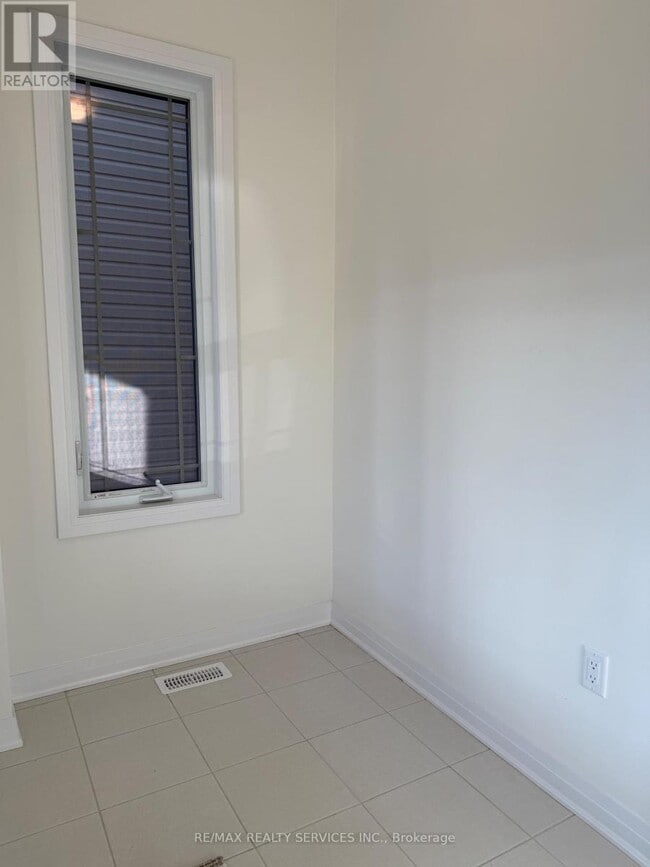 Building Photo - 64 MASTERS STREET