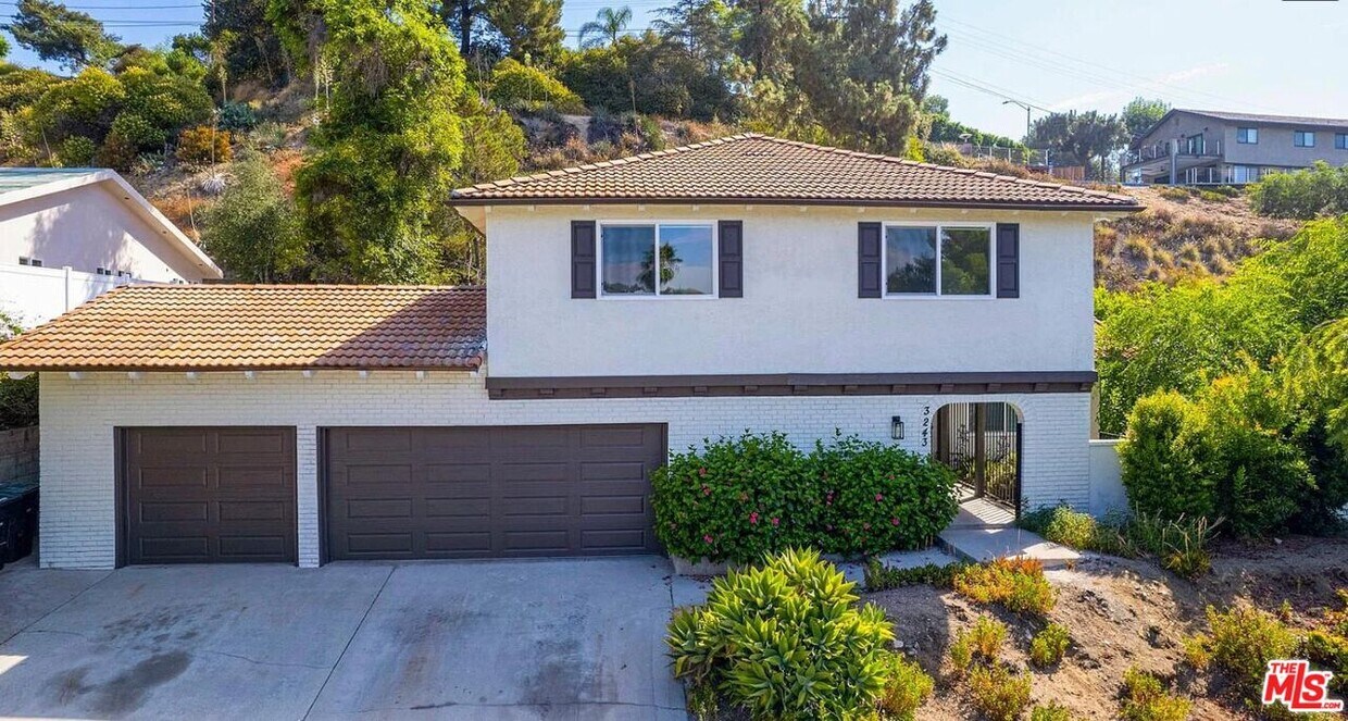 Primary Photo - 3243 Kirkham Dr
