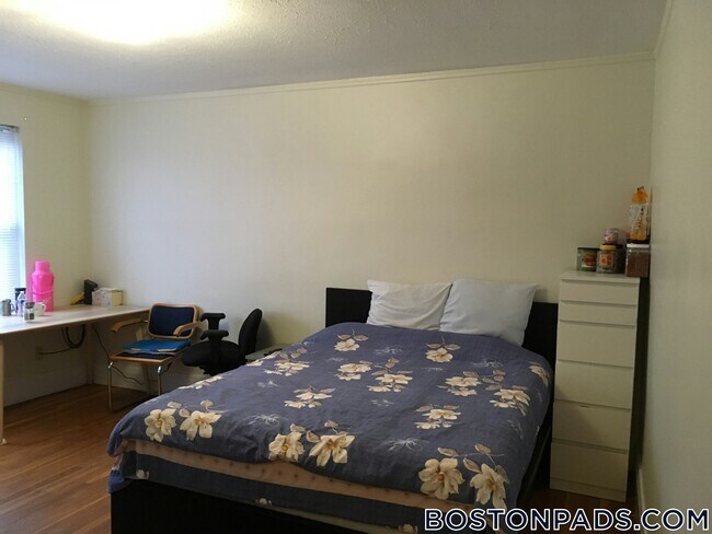 Foto del edificio - 349 Pleasant St