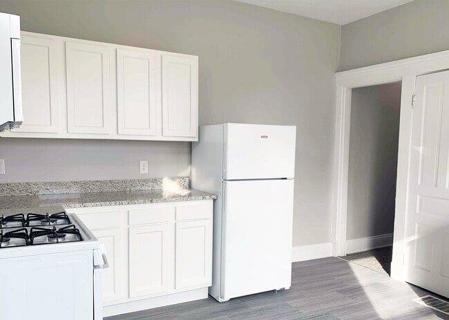 Building Photo - 3207 Jefferson Ave