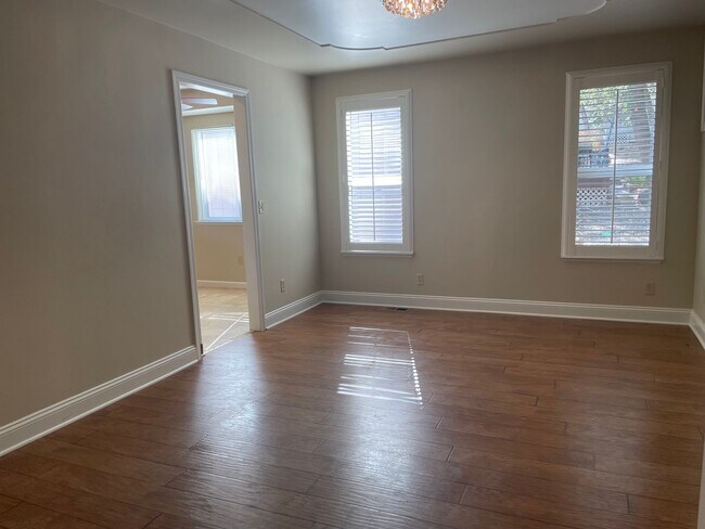 Foto del edificio - 3 bedroom, 3 bath, entertainment room, lib...