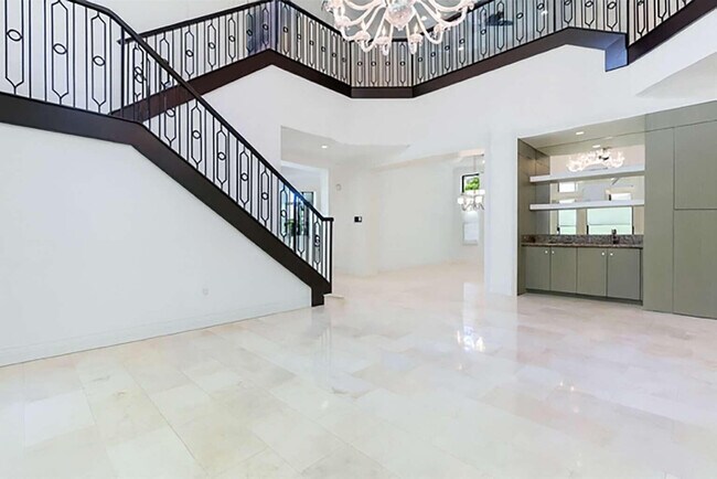 Foto del edificio - 8151 Lost Creek Ln