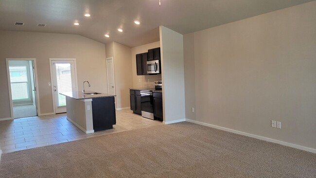 Building Photo - Beautiful Custom Brick Home 3/2/2 May 1st ...