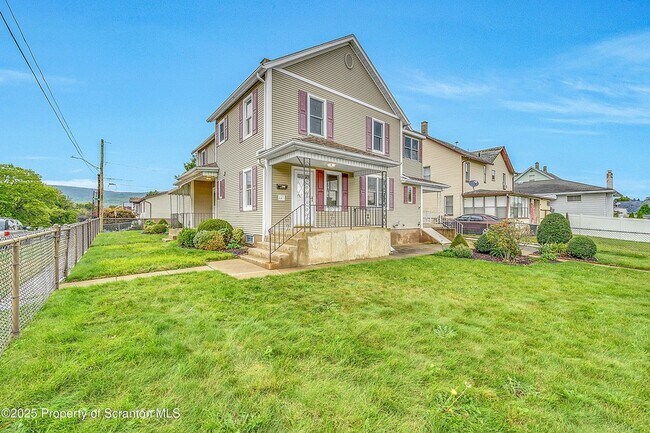 Foto del edificio - 443 14th Ave