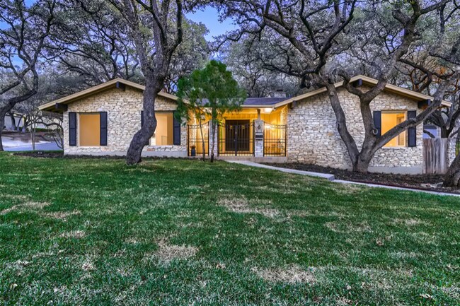 Building Photo - 4119 Sylvanoaks Dr