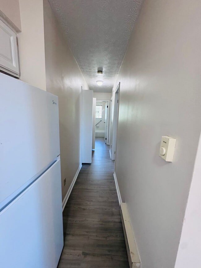 Building Photo - 1408 Jackson Ln