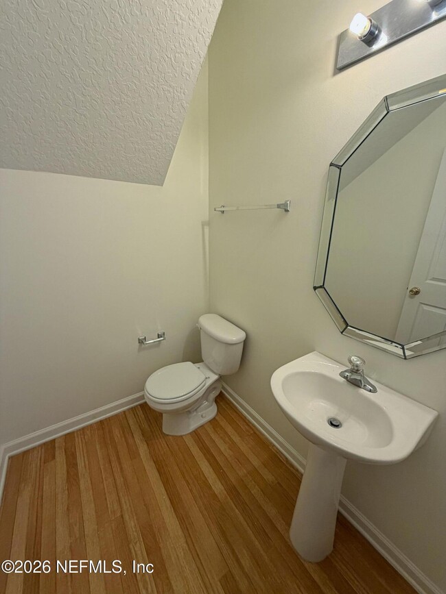 Building Photo - 3888 Summer Grove Way S