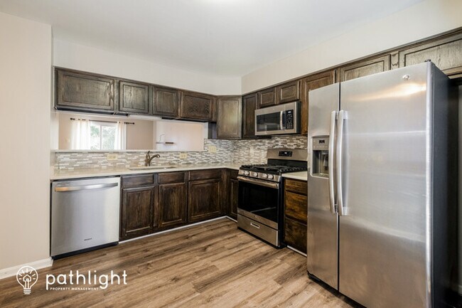 Building Photo - 9935 Raintree Way, Clinton, MD, 20735