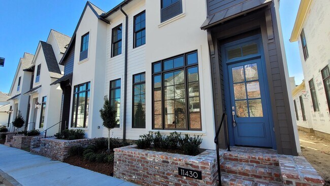 Foto del edificio - New Construction- Luxury Townhome in The Settlement at Willow Grove