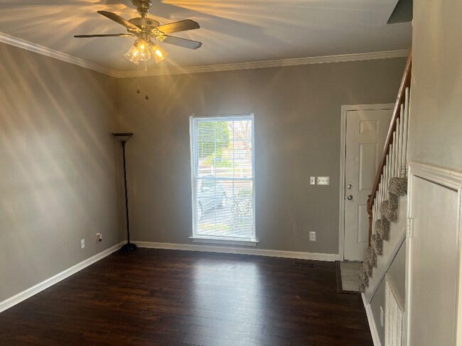 Building Photo - 243 W Smith St