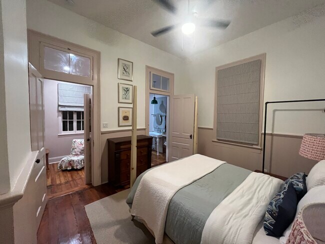 Foto del edificio - 4936 Coliseum St