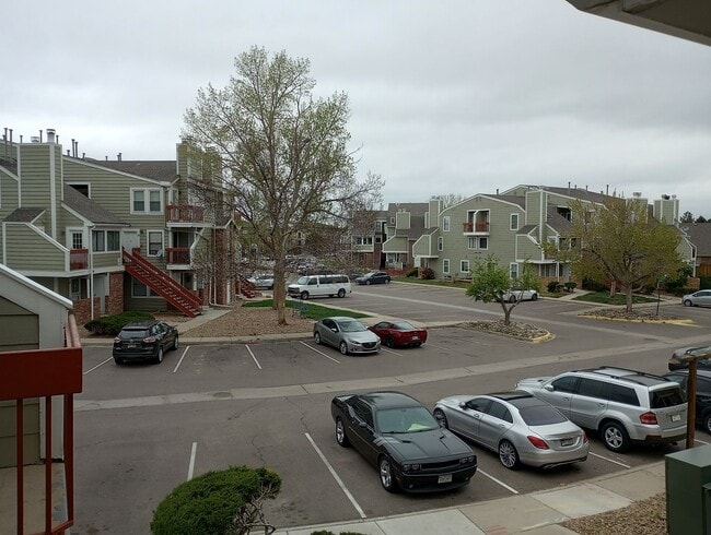 Foto del edificio - Dearborn 2 bed 1 bath, Great location off Miss. and Sable near I-225 and Aurora Mall