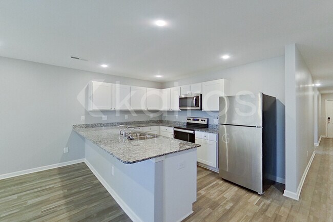 Foto del edificio - 105 Spencer Dr