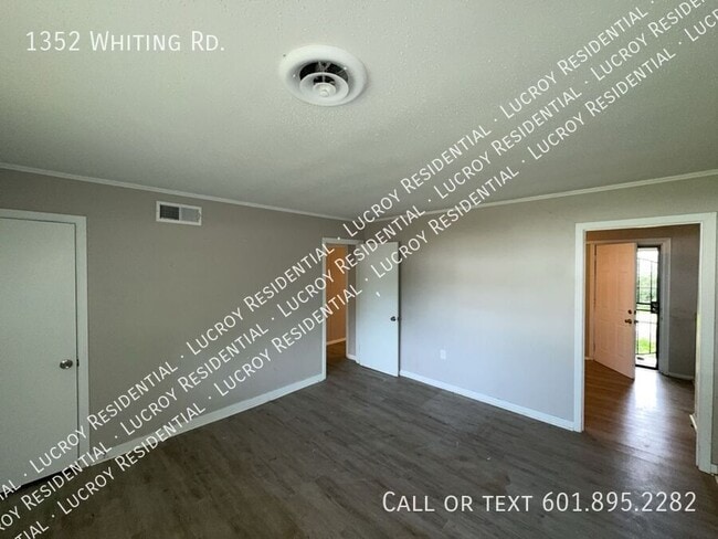 Building Photo - 1352 Whiting Rd