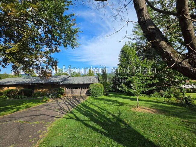 Building Photo - 99 Marlborough Rd