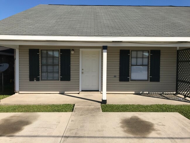 Front view - 214 Gloria St