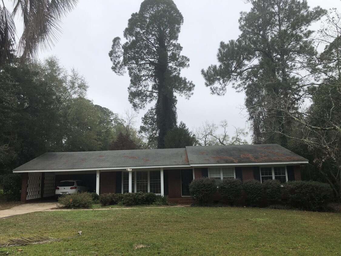 1305 W Park Ave, Valdosta, GA 31602 House Rental in Valdosta, GA