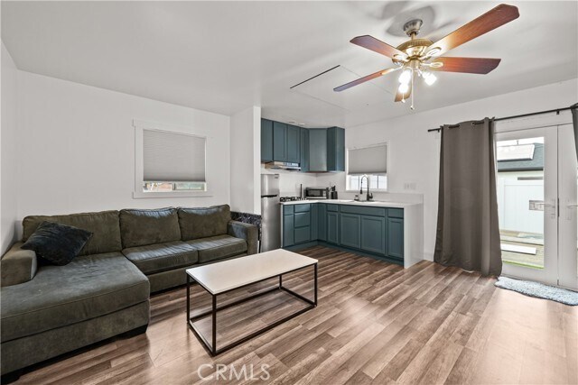 Foto del edificio - 11374 Kagel Canyon St