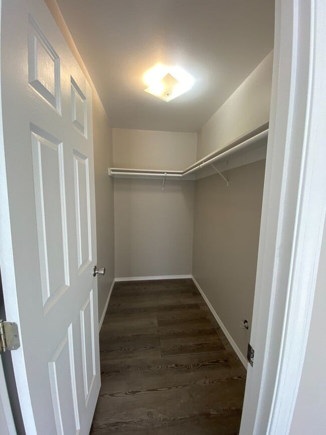 Foto del edificio - 1915 Cornell Ave