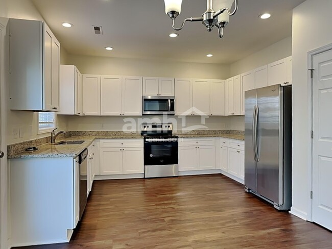 Building Photo - 709 Bayshore Ln