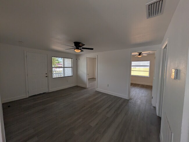 Foto del edificio - 6201 N 38th St