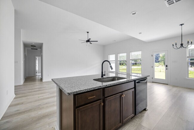 Foto del edificio - 24109 S Bunker Hill Rd