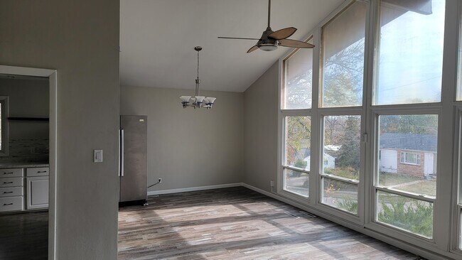 Foto del edificio - 2531 Lynner Dr