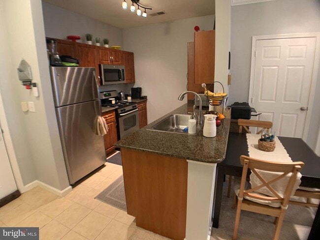 Building Photo - 12925 Centre Park Cir