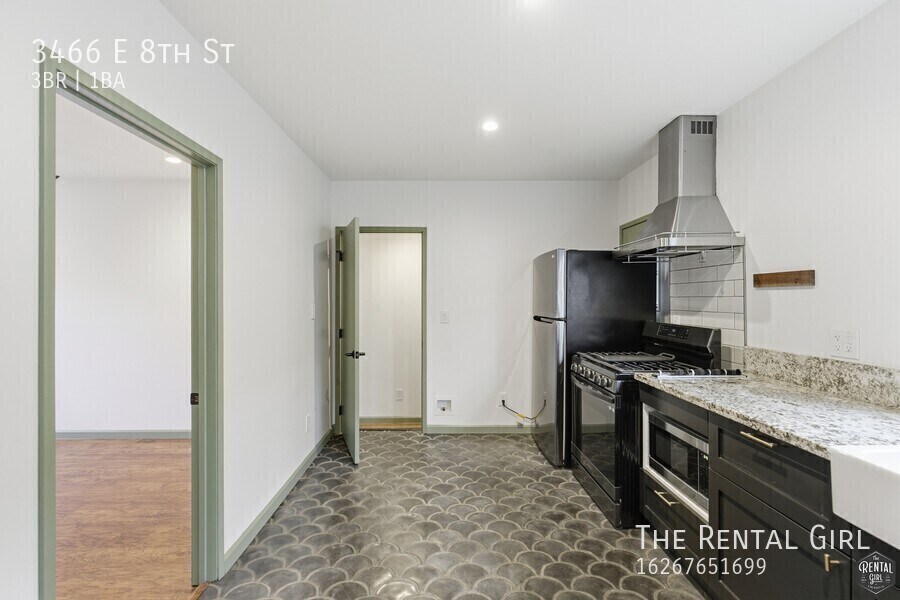 Photo - 3466 E 8th St-